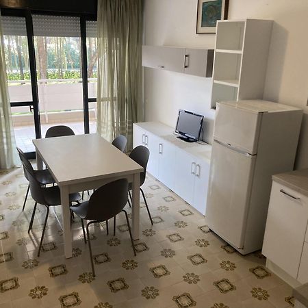 Appartamenti Meridiana Lignano Sabbiadoro Eksteriør billede
